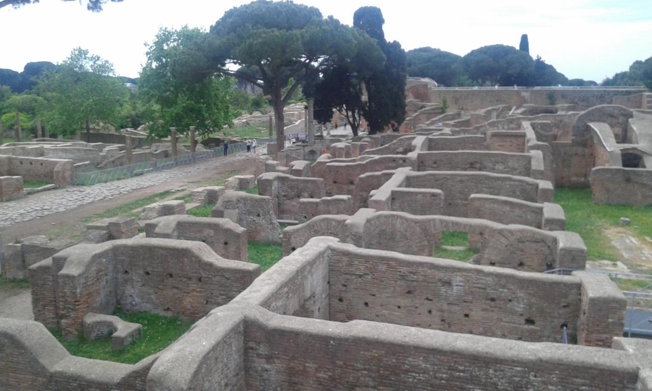 Trilocale Lido Di Roma Διαμέρισμα Λίντο ντι Όστια Εξωτερικό φωτογραφία